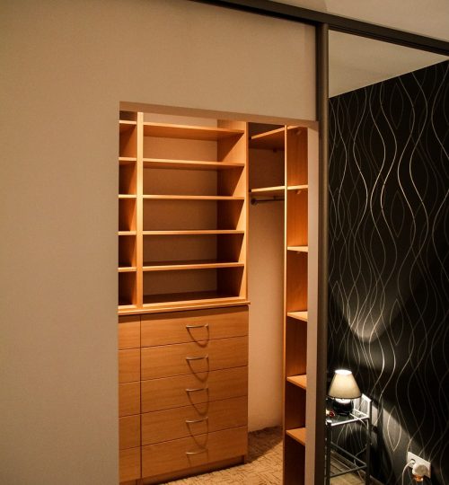 apartment, bedroom, bed, room, house, residential interior, interior design, decoration, comfortable apartment, mirror, wardrobe, pillows, rest, relaxation, flax, the scenery, interior design, wardrobe, wardrobe, wardrobe, wardrobe, wardrobe